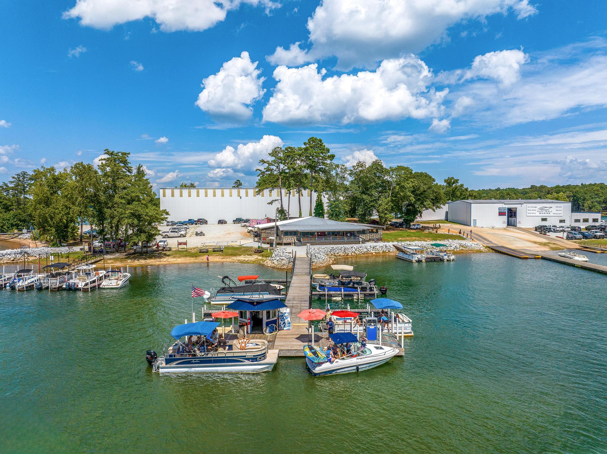 Pontoon Boat Rentals on Lake Hartwell